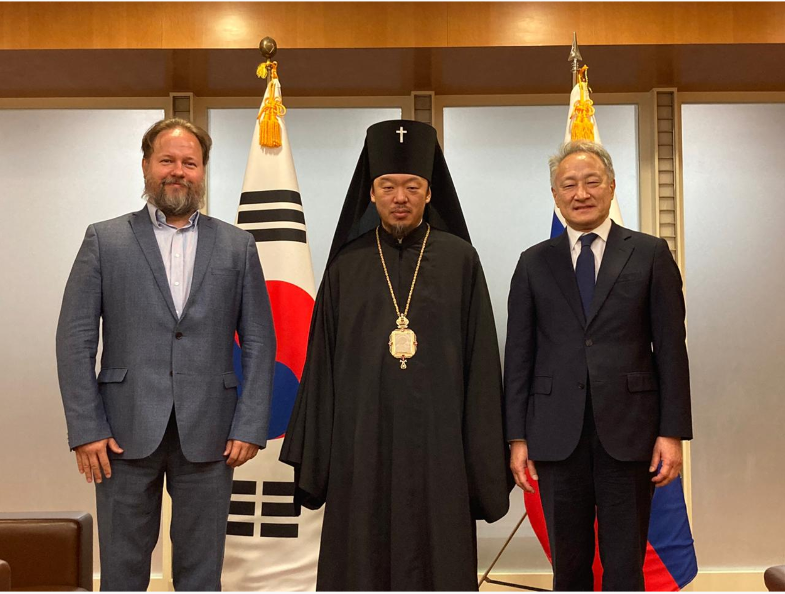 Архиепископ Корейский Феофан встретился с Послом Южной Кореи в России