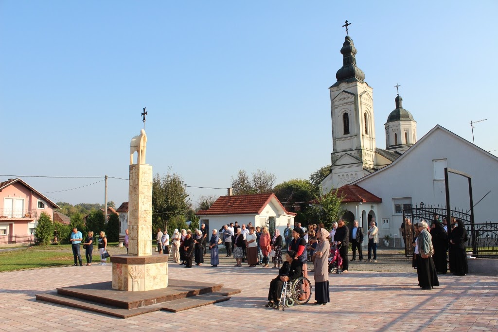 Освящен первый храм, посвященный мученикам Ясеновацких.
